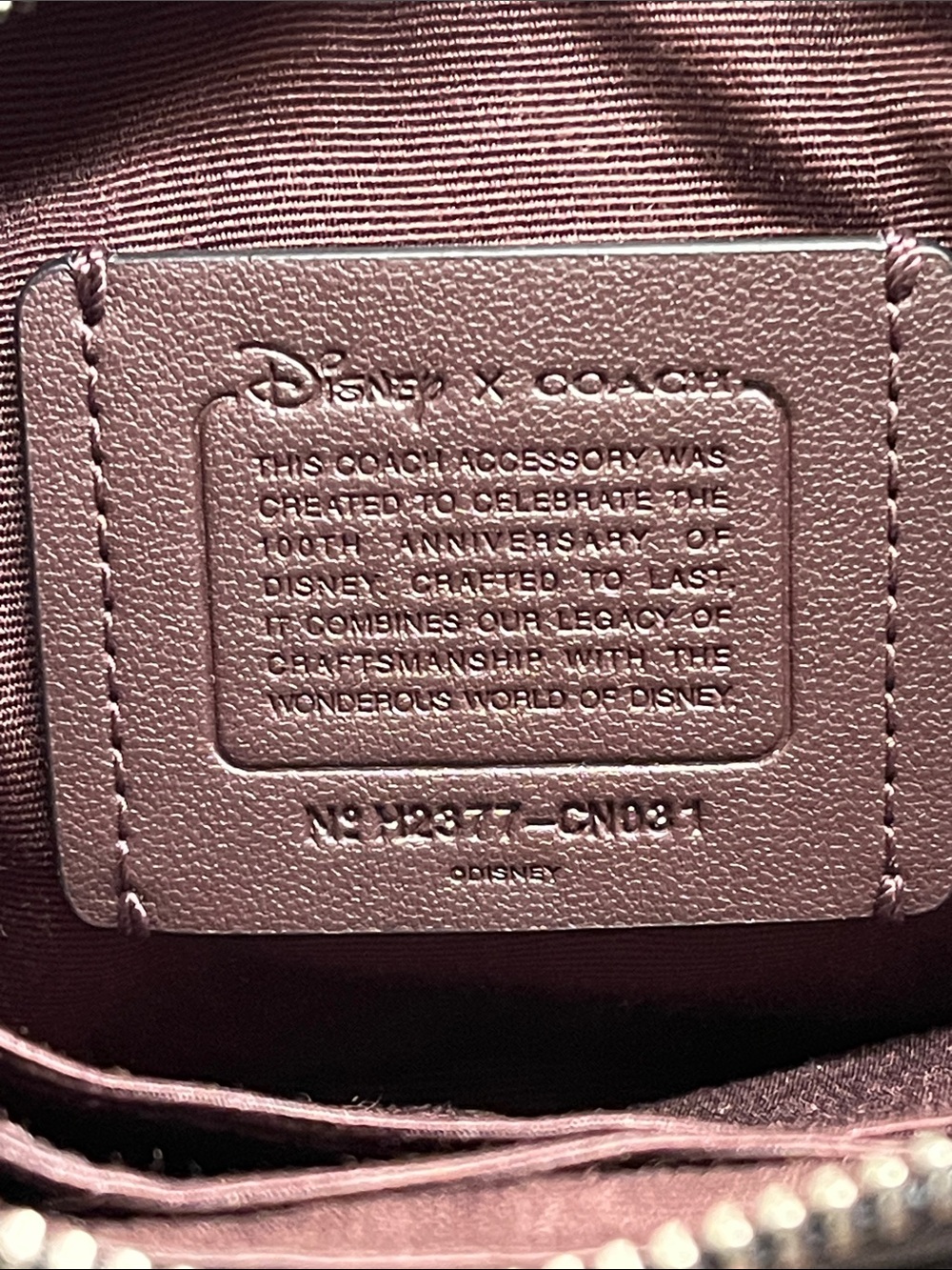 Coach x Disney Collaboration Holiday Print Corner Zip Wristlet NWOT - Picture 9 of 9